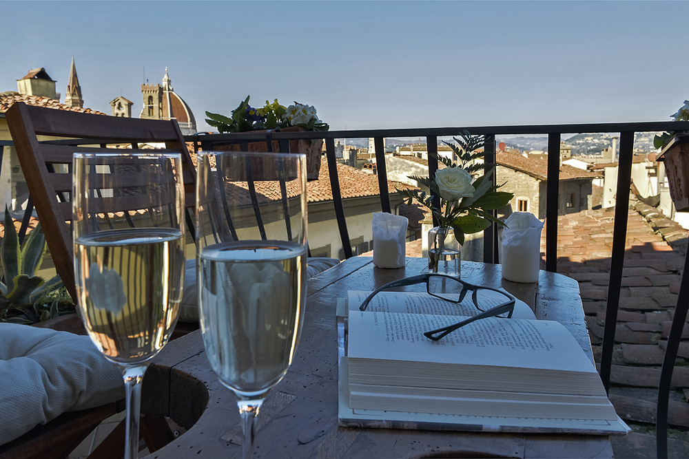 Terrace of the Altana Visconti apartment with breathtaking views of Florence