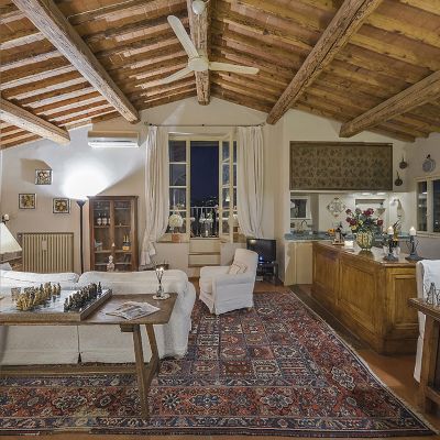 Luxury apartment Altana Visconti in Florence with rooftop terrace and panoramic city views
