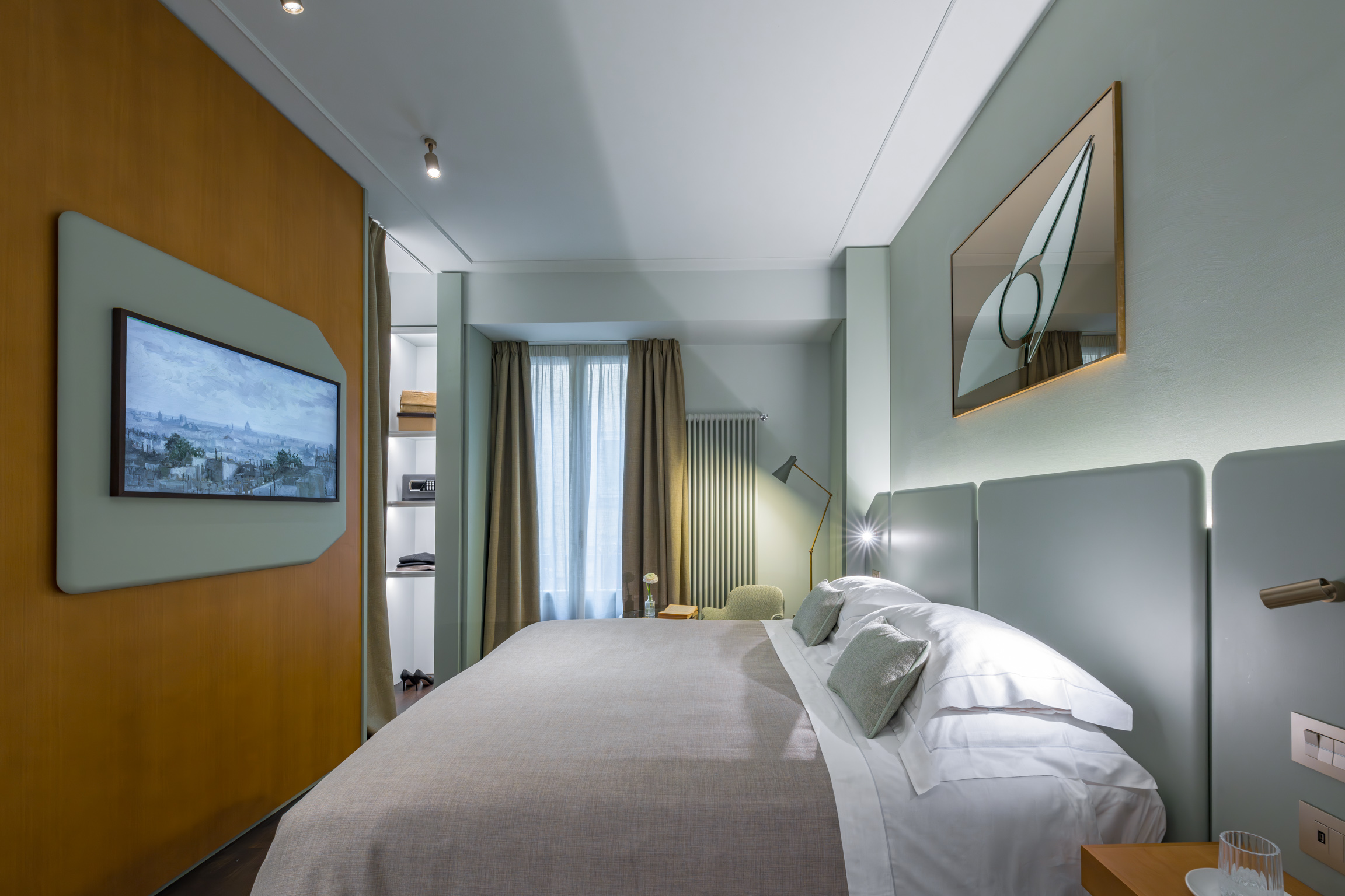 Second bedroom in Florence apartment