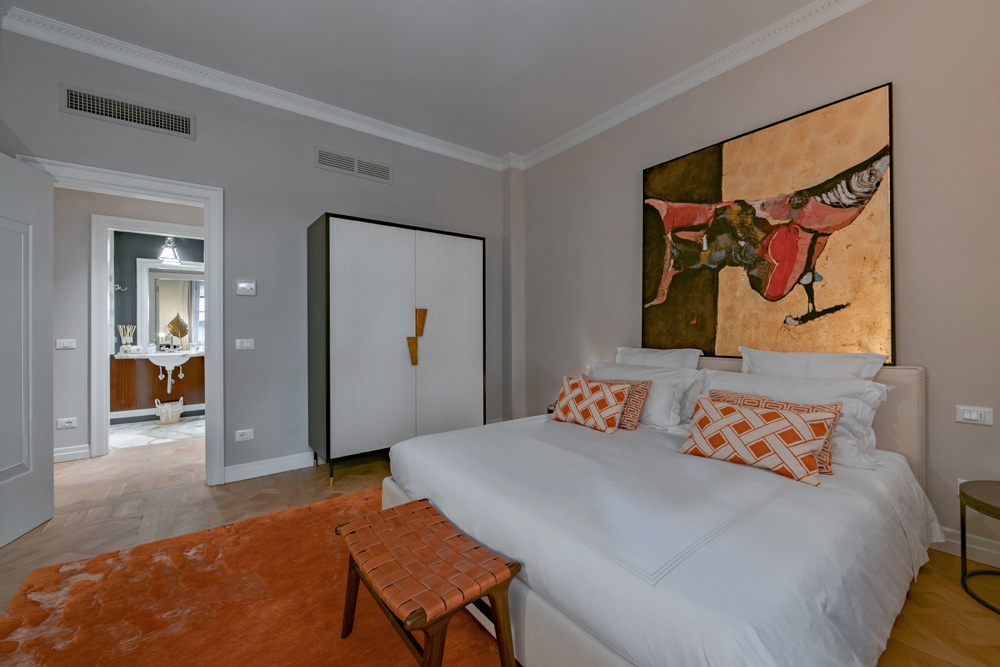 Elegant bedroom in Unicko luxury apartment in Florence Oltrarno near Ponte Vecchio