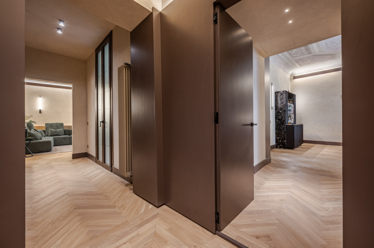 Interior corridor in Florence apartment
