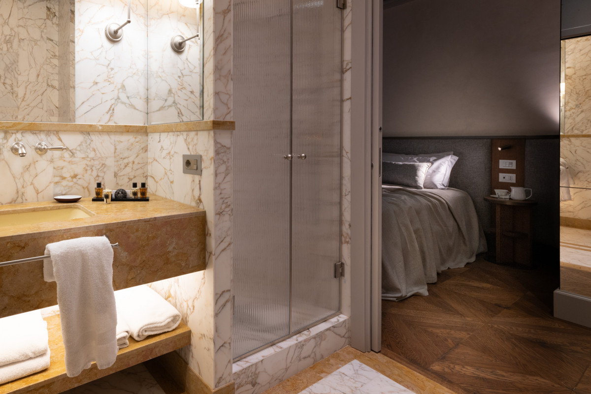 Walk-in closet in Florence apartment