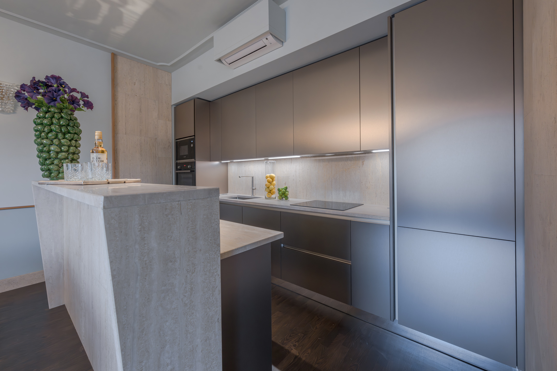 Kitchen with island in Florence apartment