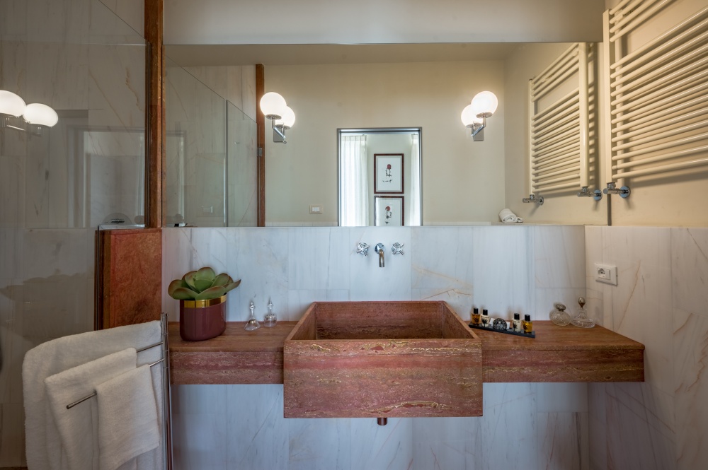 Double bedroom with vintage style at La Casa sull&rsquo;Arno