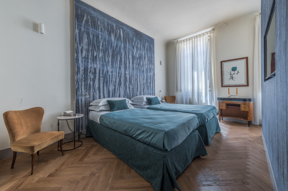Spacious bedroom with natural light at La Casa sull&rsquo;Arno
