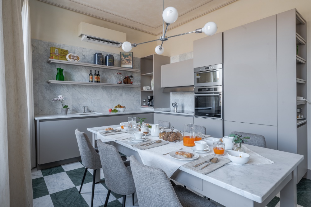 Modern kitchen at La Casa sull&rsquo;Arno Florence apartment