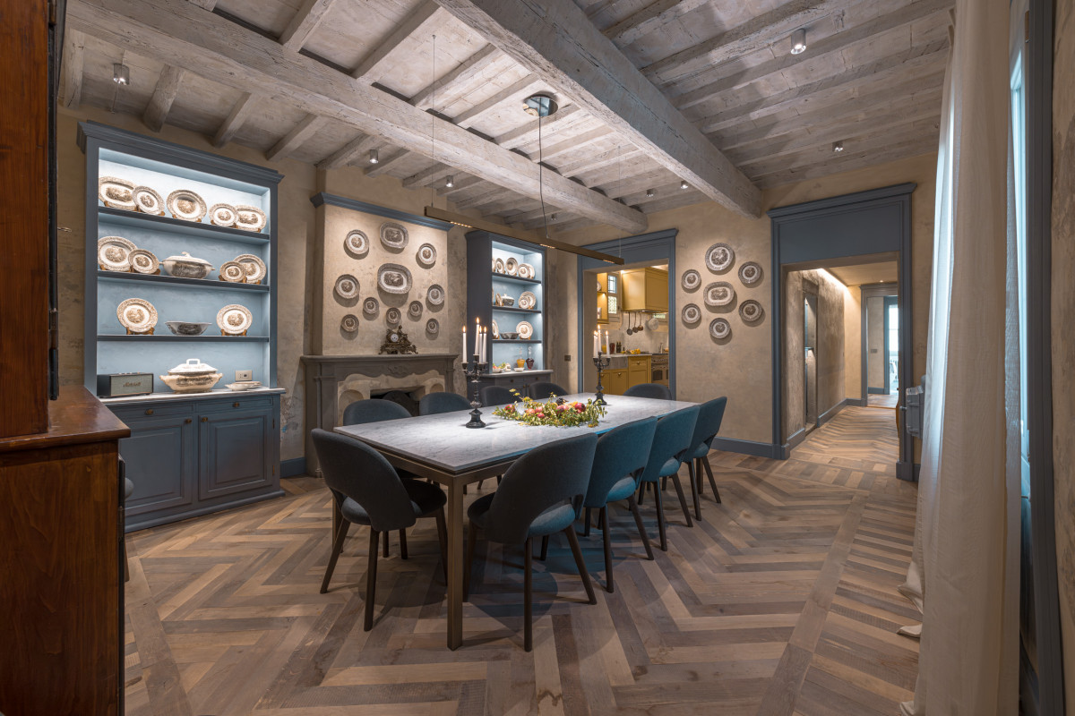 Spacious dining room in Santa Croce historical apartment Florence