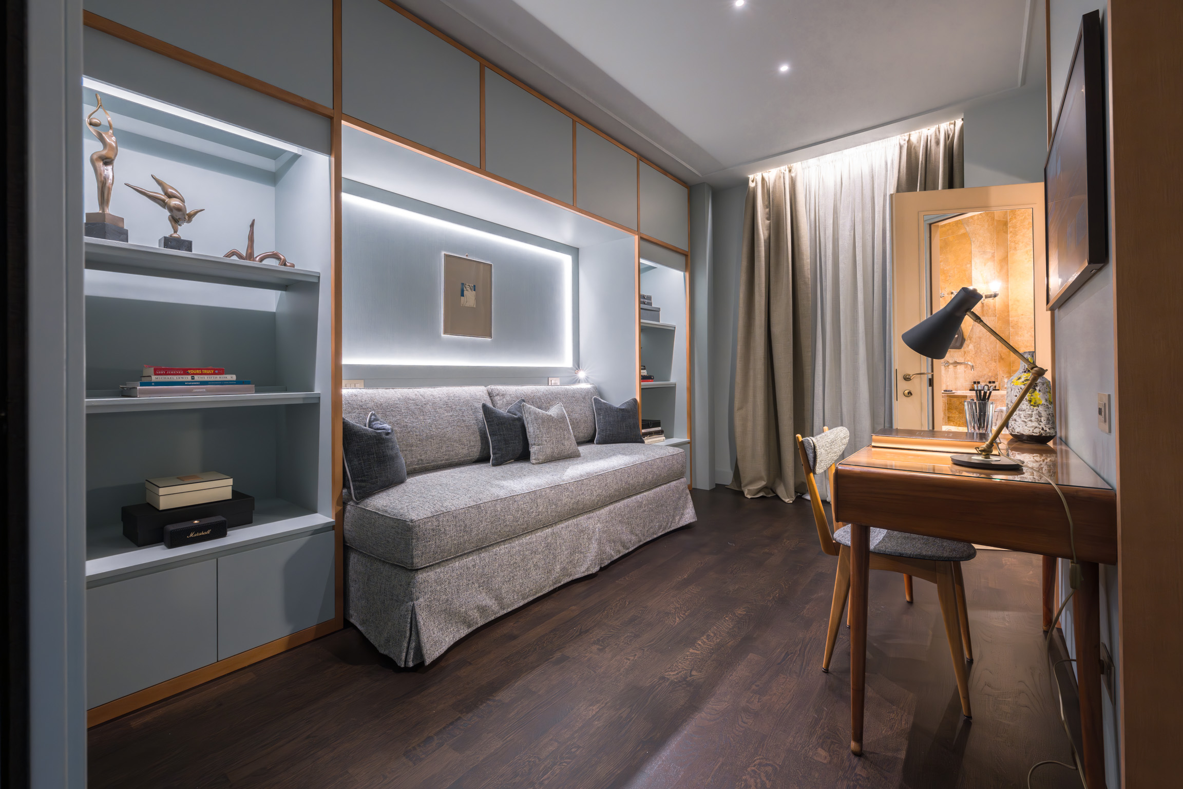 Small living area in Florence apartment