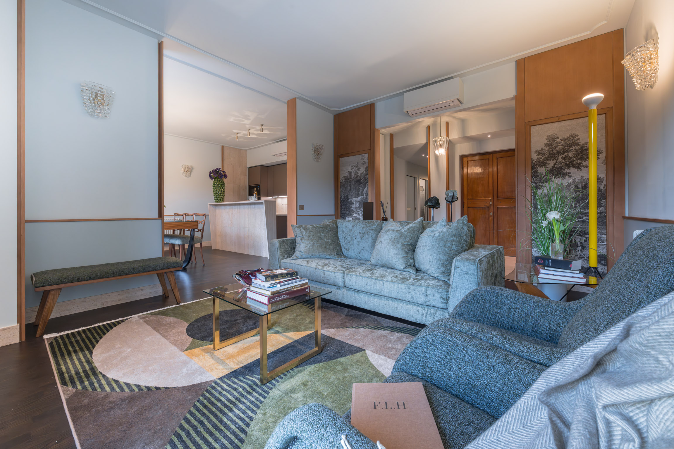 Spacious living room in Ponte Vecchio Panorama luxury apartment in Florence