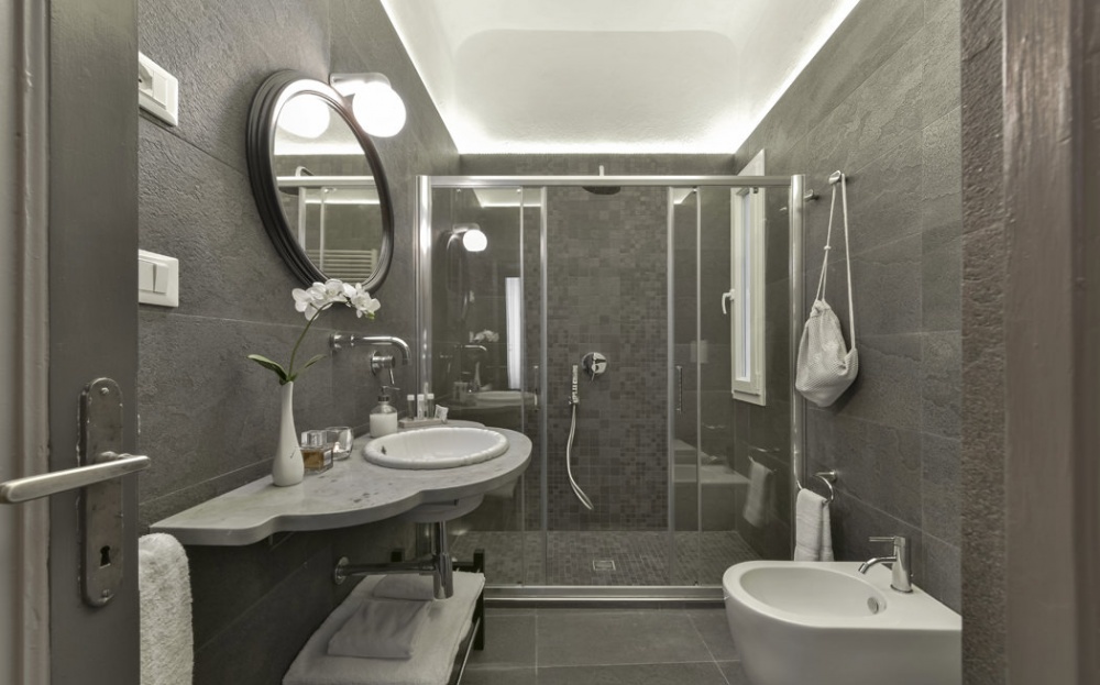 modern grey bathroom in Florence apartment
