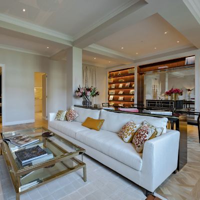 Luxury apartment Unicko in Florence overlooking Ponte Vecchio with elegant living room